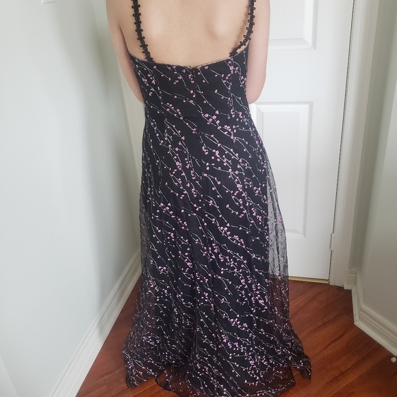 Long Dress - Picture 1 of 5